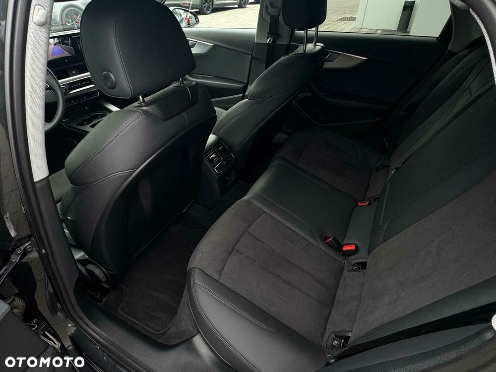 Audi A4 Limousine - 15