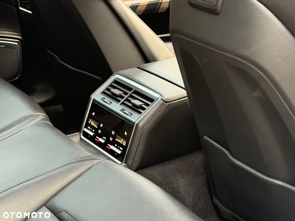 Porsche Panamera Turbo - 17