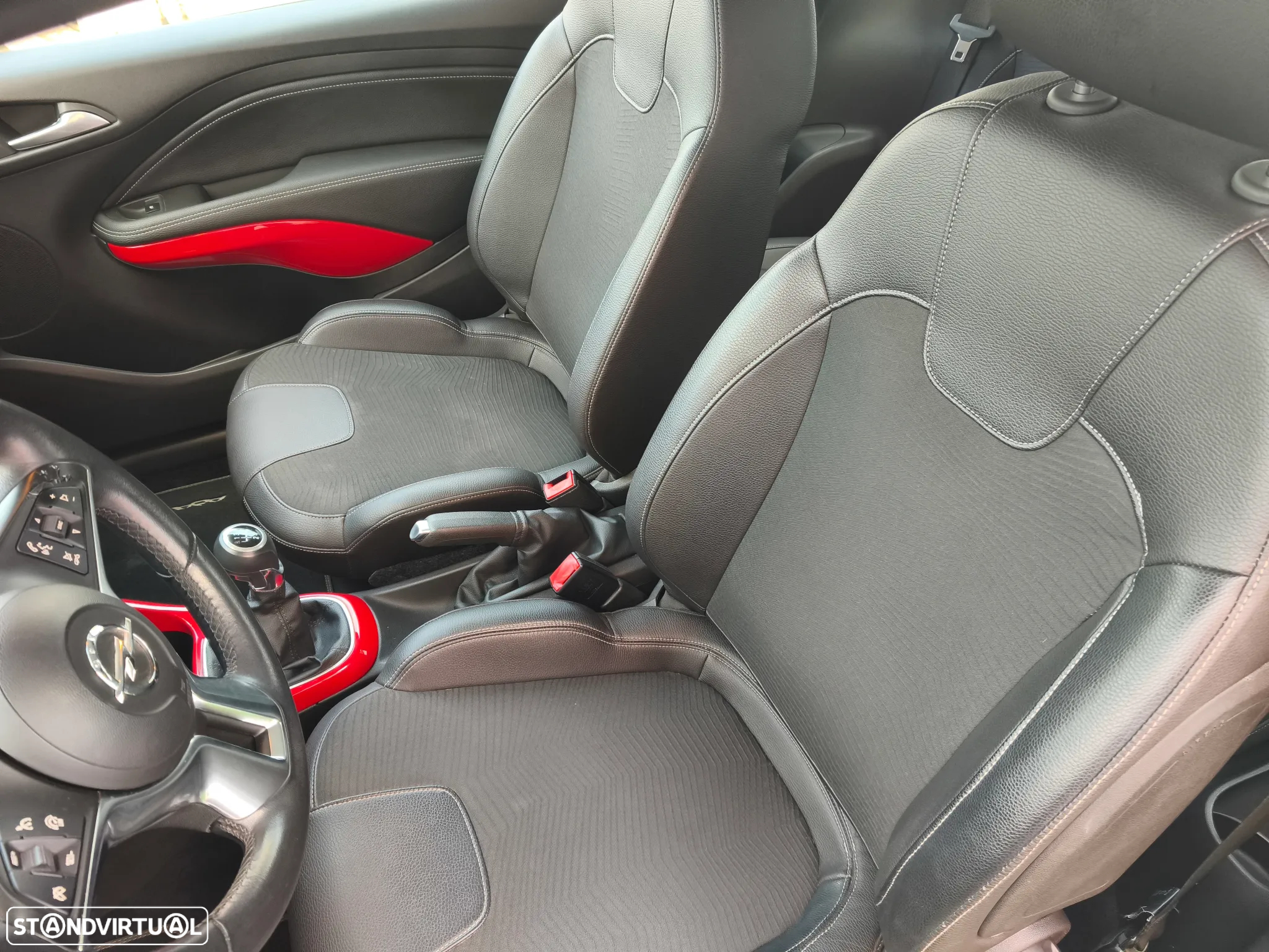 Opel Adam 1.2 ecoFLEX S&S Black Link - 11