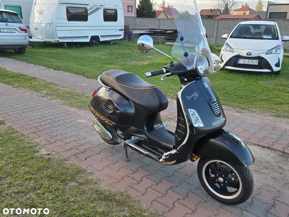 Vespa GTS - 2