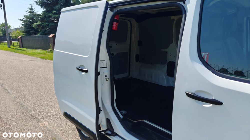 Opel Vivaro - 24