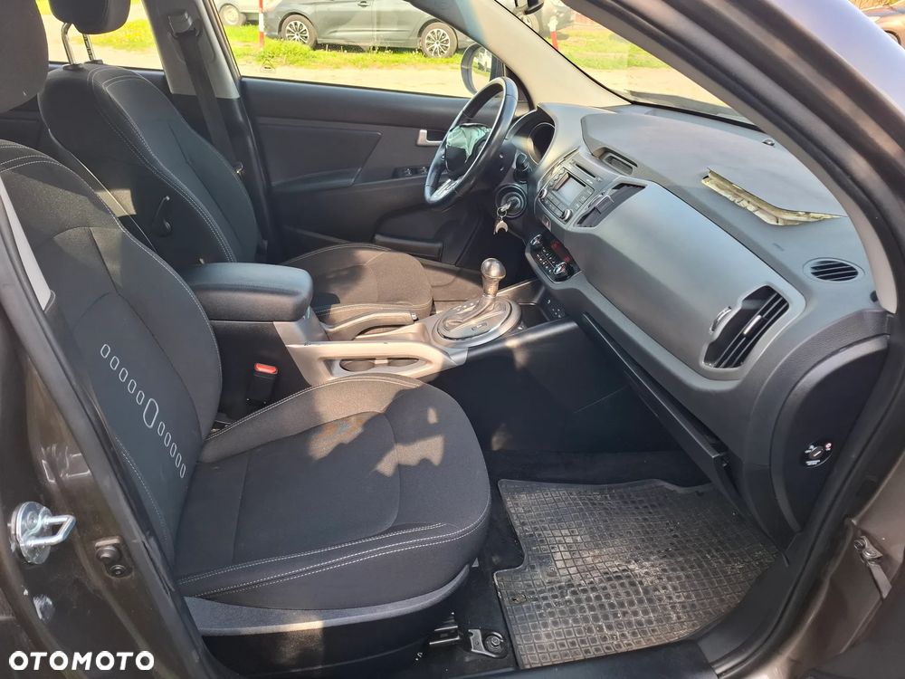Kia Sportage 2.0 CRDI AWD Dream-Team Edition - 13