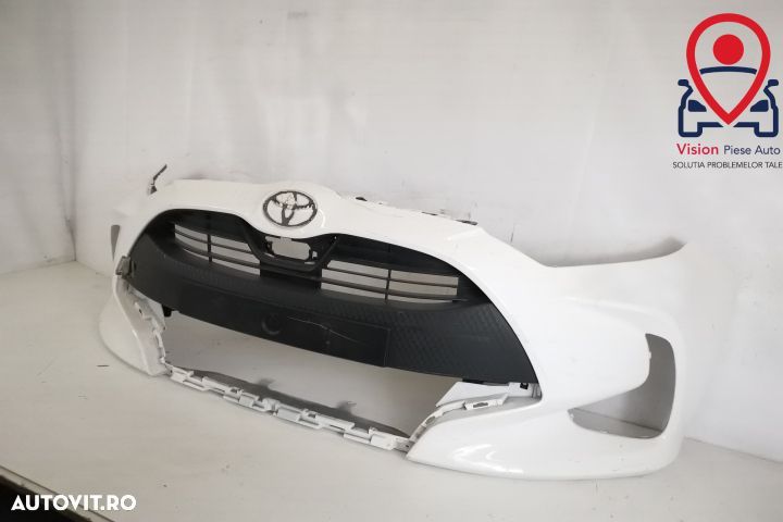 Bara Fata Originala Cu Grila Centrala Radiator In Stare Buna Toyota  Y - 3