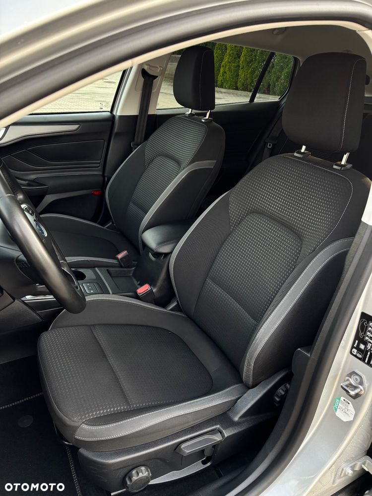 Ford Focus 1.5 EcoBlue Start-Stopp-System COOL&CONNECT - 10