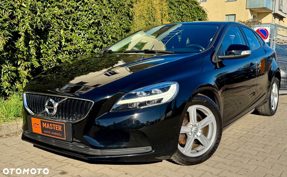 Volvo V40 D2 Drive-E Momentum - 9