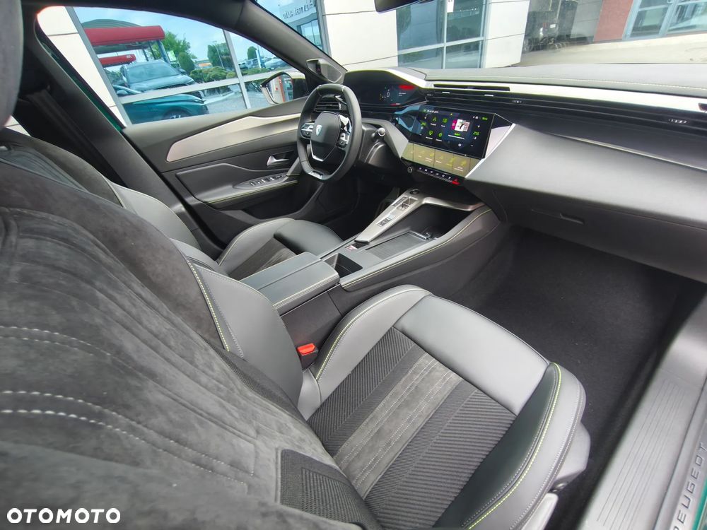 Peugeot 308 1.2 mHEV GT S&S e-DCS6 - 14