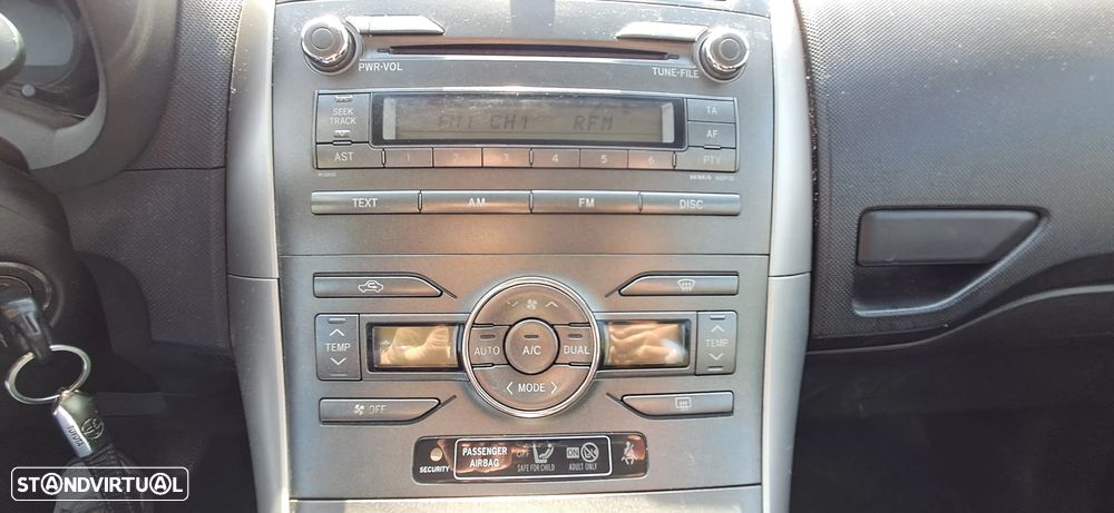 Toyota Auris 1.4 D-4D Sol - 13