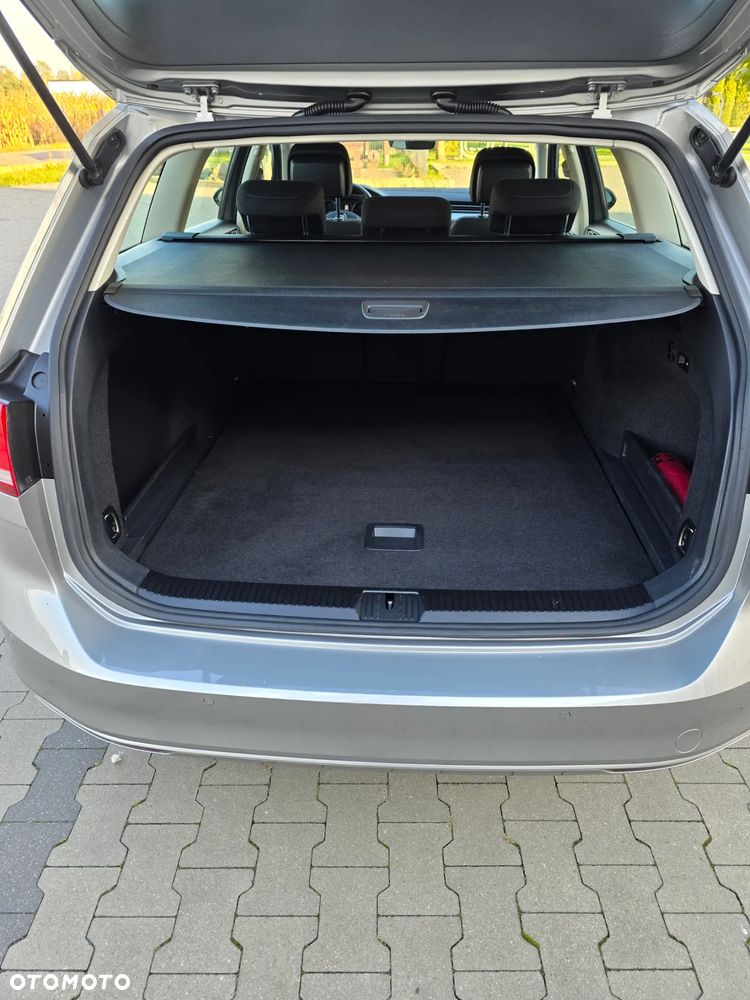 Volkswagen Passat Variant 1.6 TDI SCR DSG Comfortline - 27