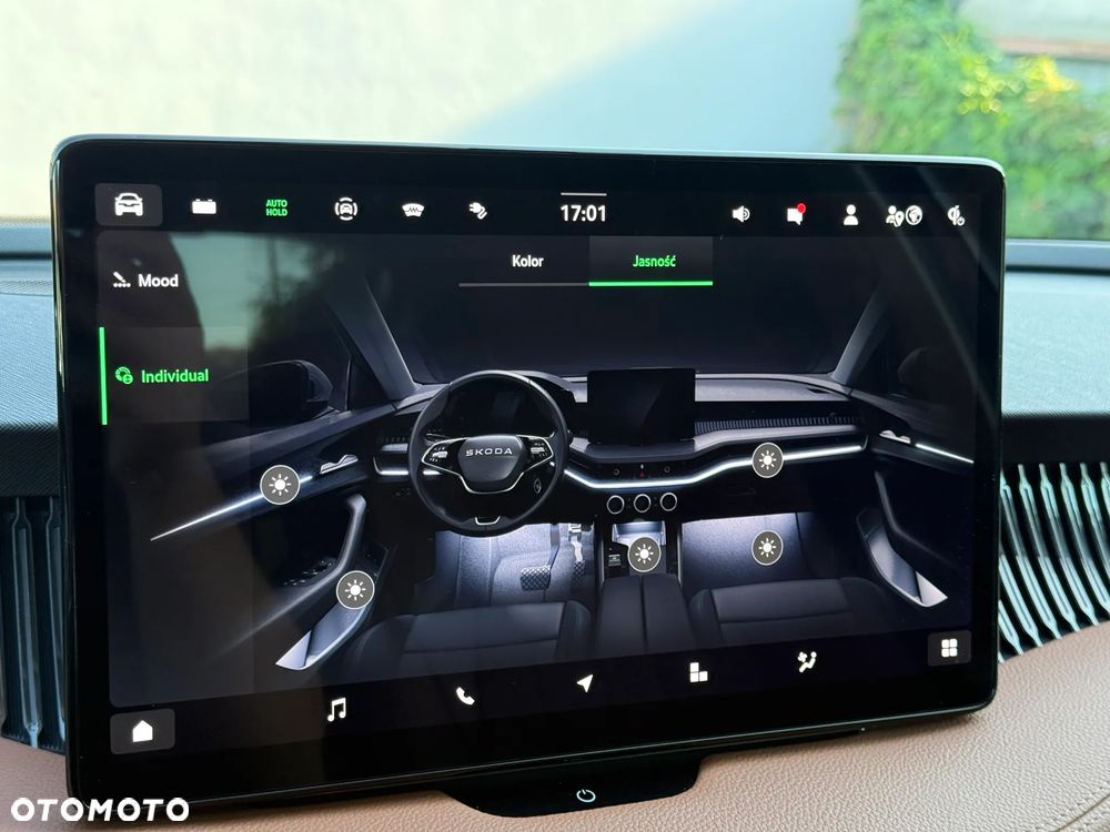 Skoda Superb 1.5 TSI Plug-in Hybrid L&K DSG - 19