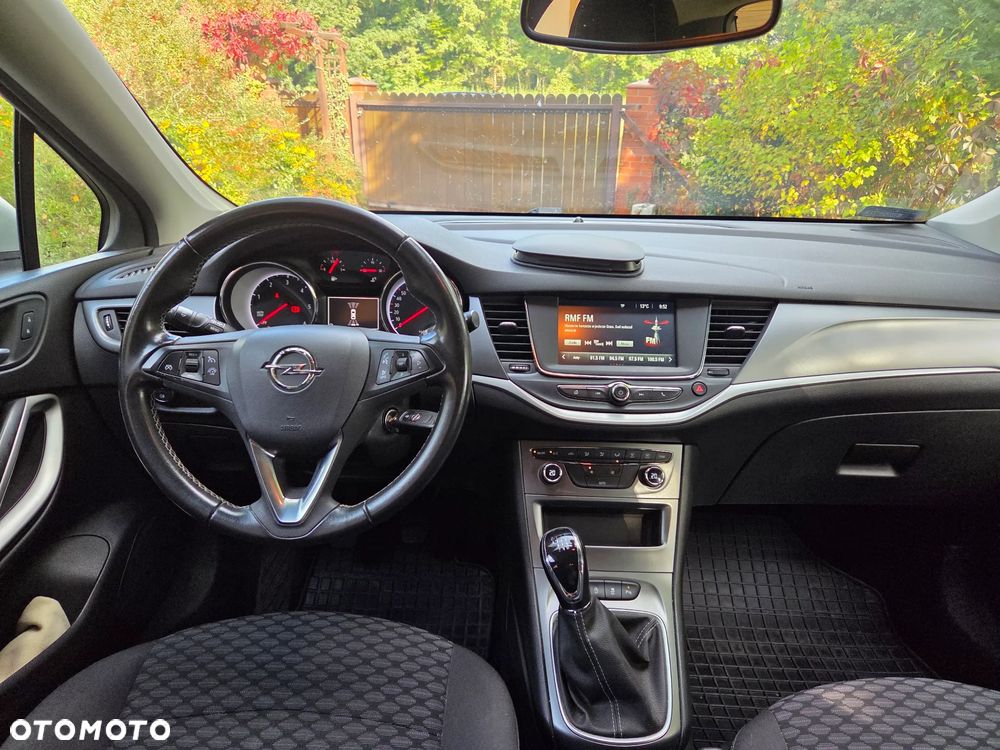 Opel Astra 1.6 CDTI Enjoy S&S - 11