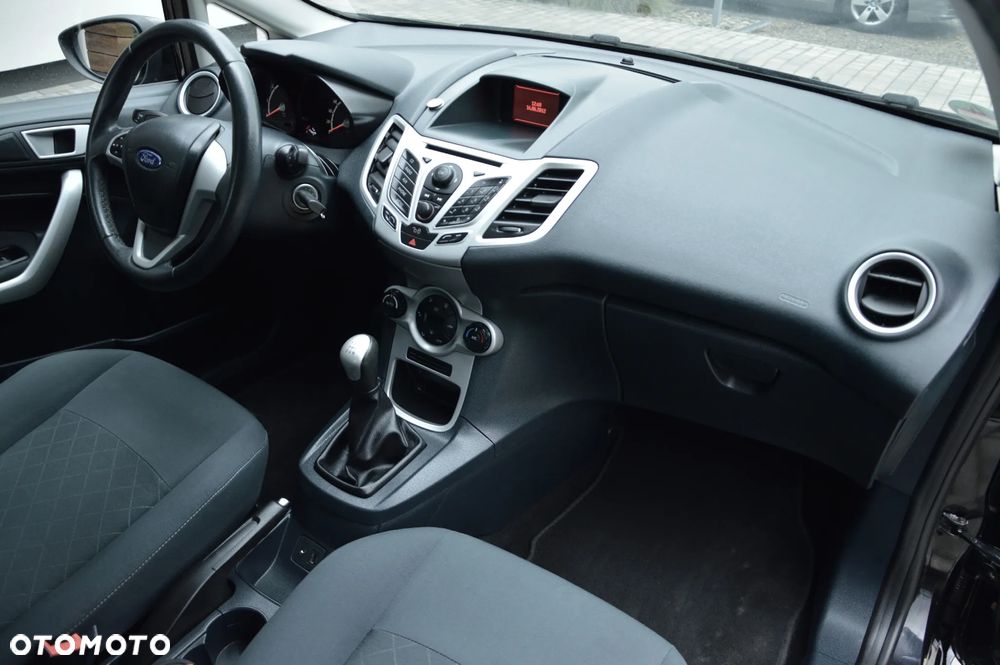 Ford Fiesta 1.25 Ghia - 15
