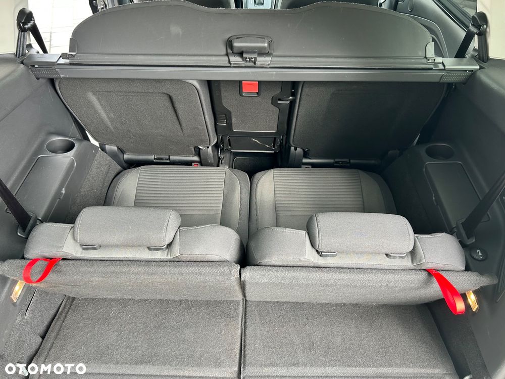 Ford Grand C-MAX - 29