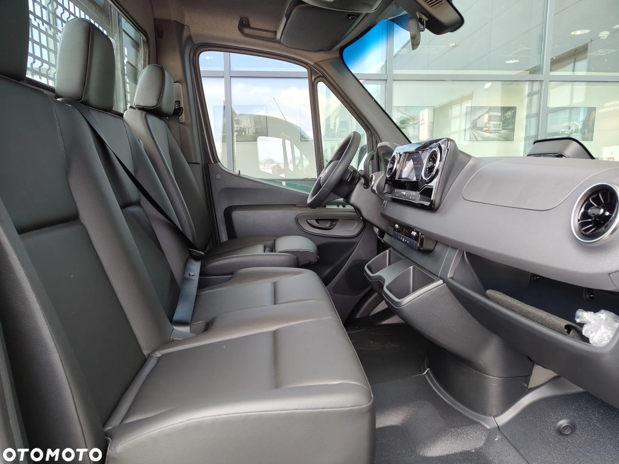 Mercedes-Benz Sprinter - 9