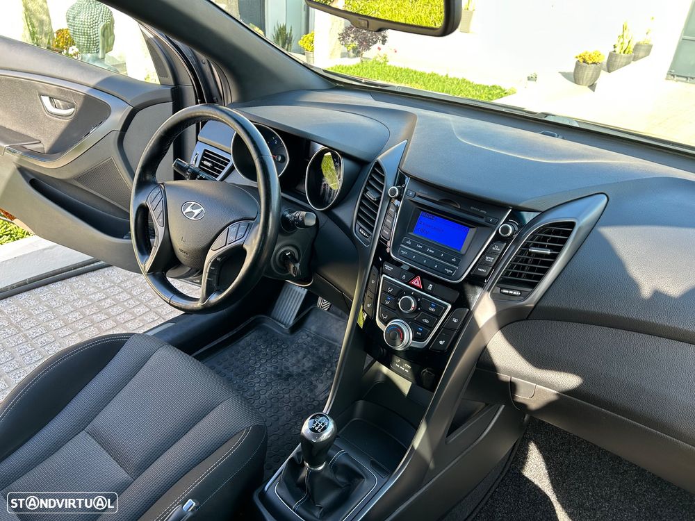 Hyundai i30 1.6 CRDI Blue Comfort J16 - 10