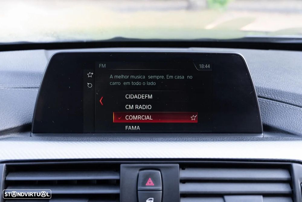 BMW 318 d Pack Desportivo M Auto - 16