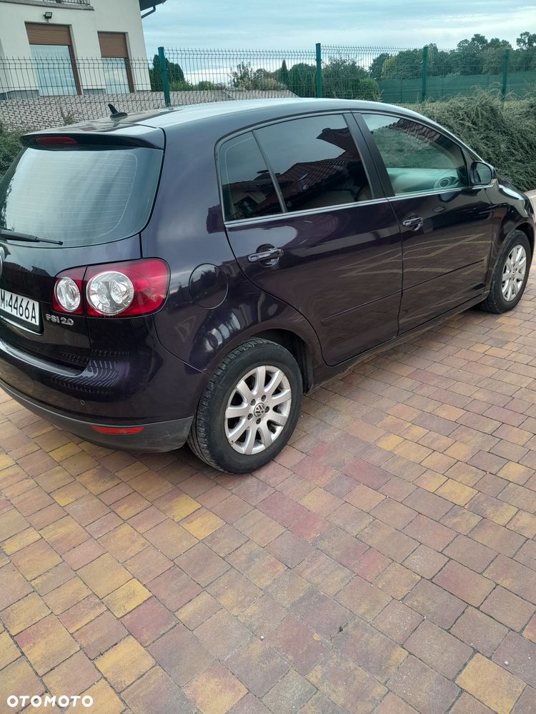 Volkswagen Golf Plus 2.0 FSI Comfortline - 4