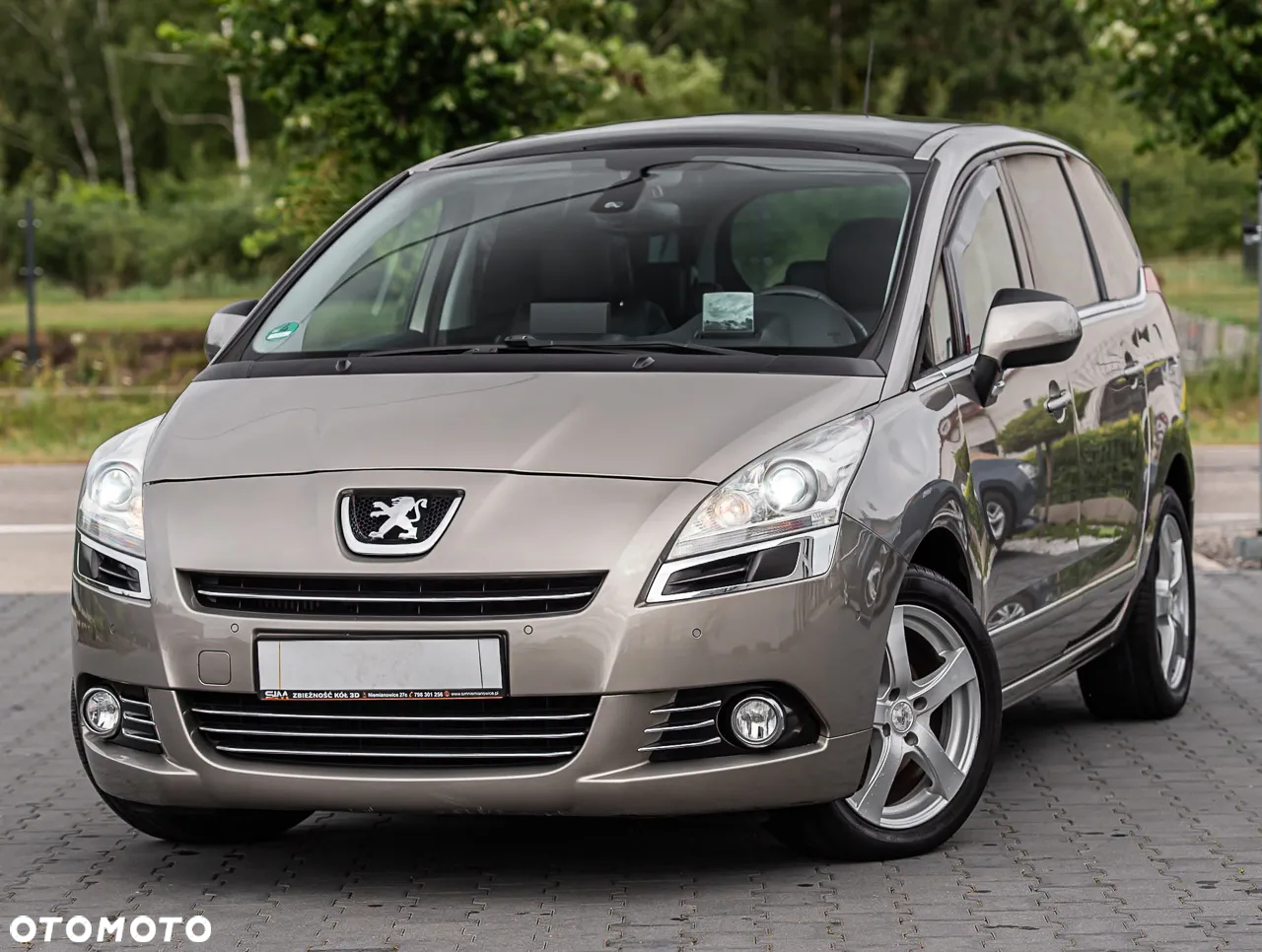 Peugeot 5008 - 5