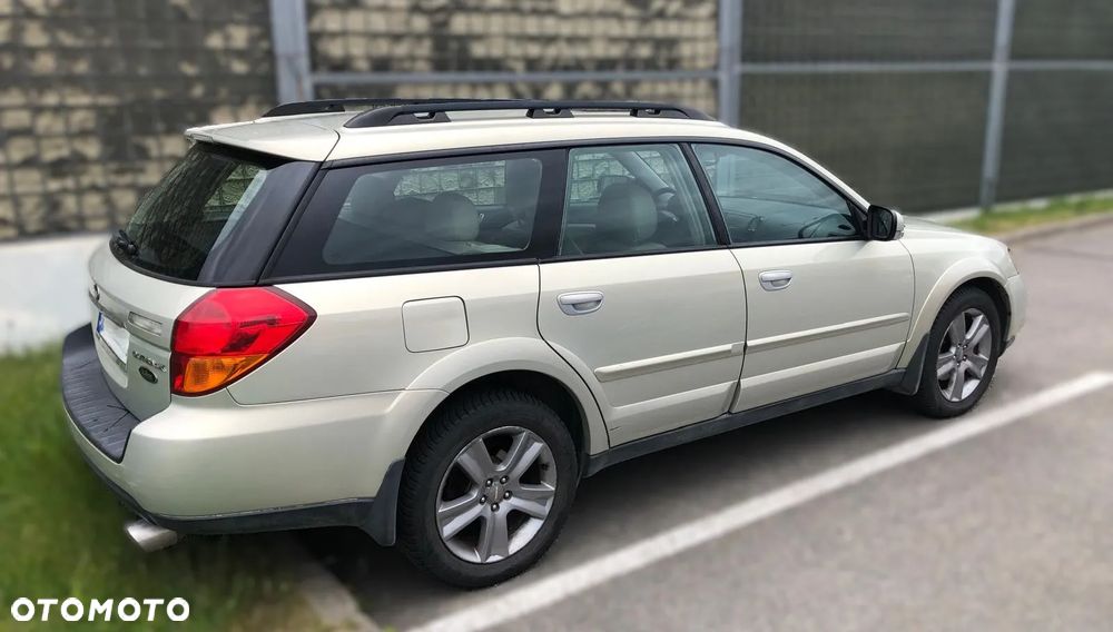 Subaru Outback 3.0 - 4
