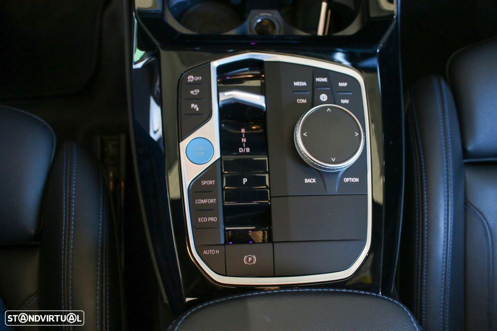 BMW iX3 M Sport Impressive - 30