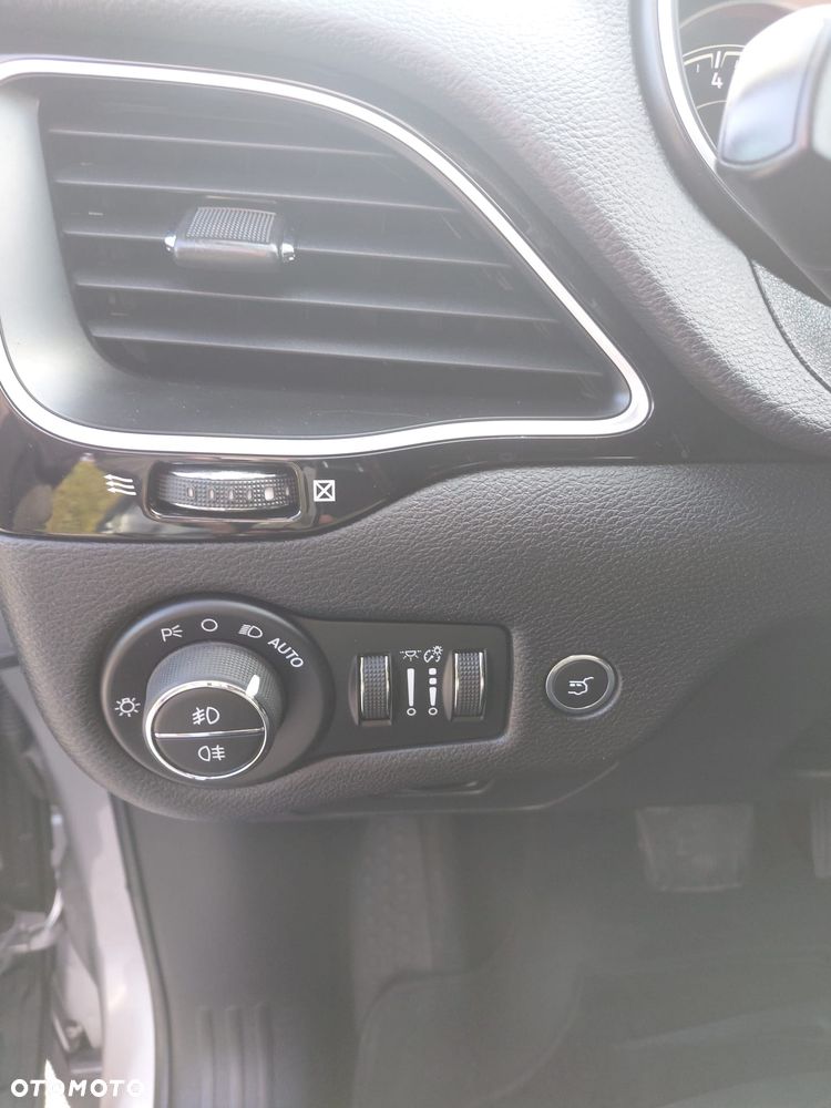 Jeep Cherokee 2.2 MJ II Active Drive I Automatik Limited - 27