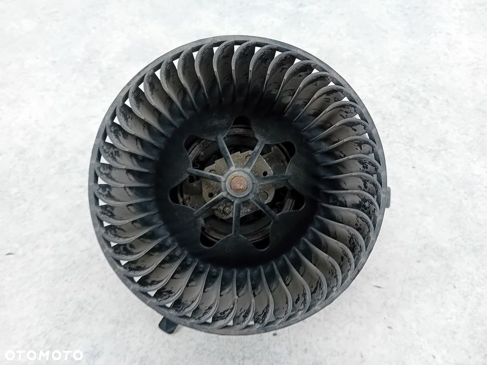 WENTYLATOR NAWIEWU VW TOURAN I FL 1K1820015F  3C0907521D F995748Q  997211A - 2