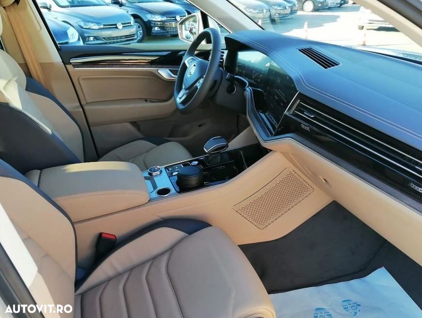 Volkswagen Touareg - 3