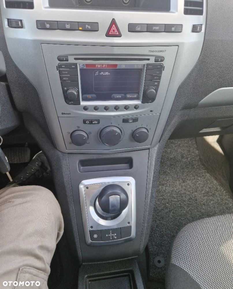 Opel Zafira - 11