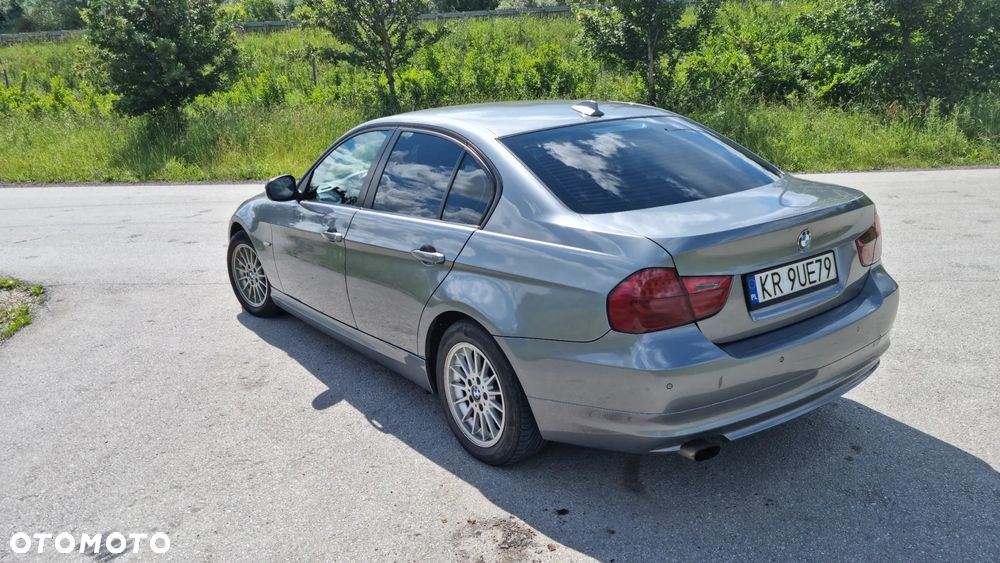 BMW Seria 3 318d - 8