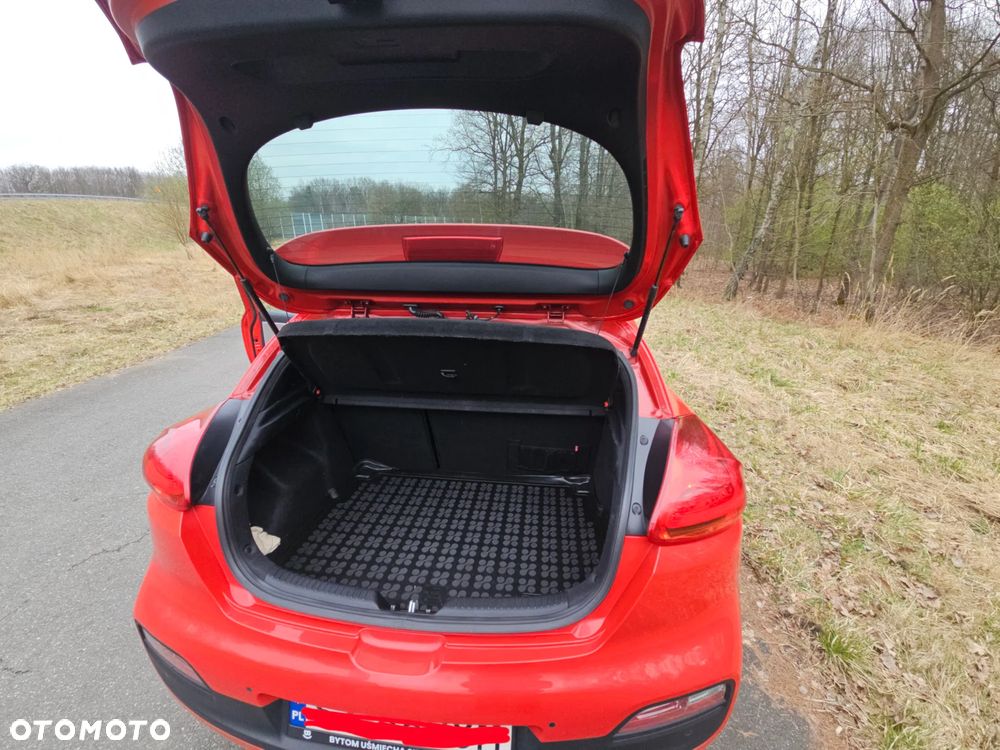 Kia ProCeed 1.6 GDI L - 11