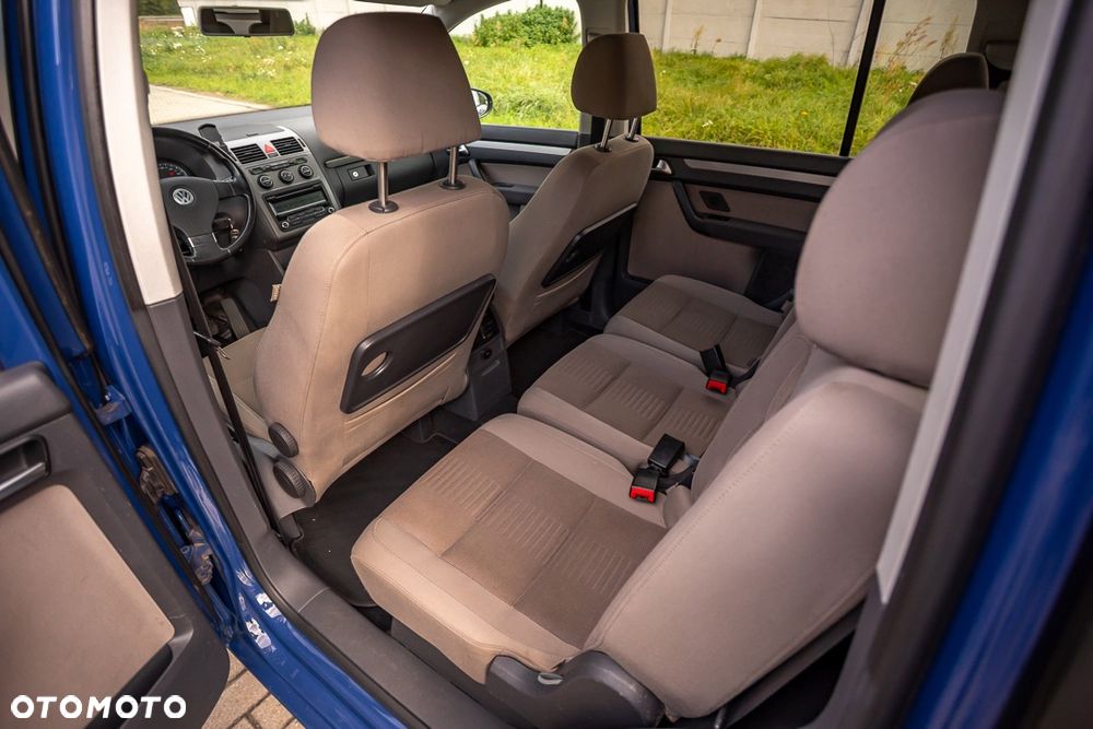 Volkswagen Touran 2.0 TDI DPF Highline - 22