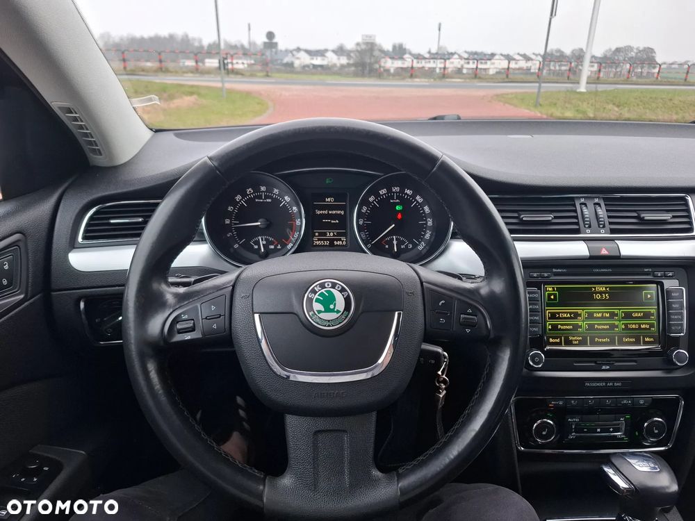 Skoda Superb 2.0 TDI DSG Exclusive - 26