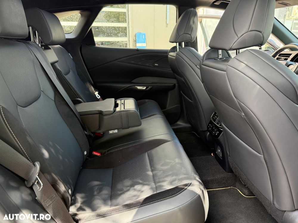 Lexus Seria RX - 20