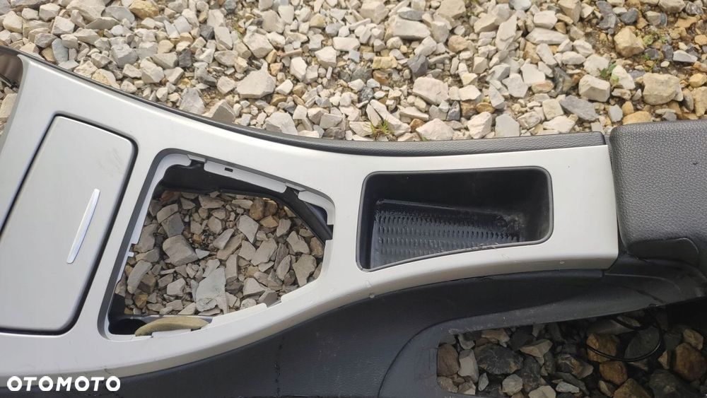KR TUNEL PODŁOKIETNIK BMW 3 E90 E91 EUROPA - 3