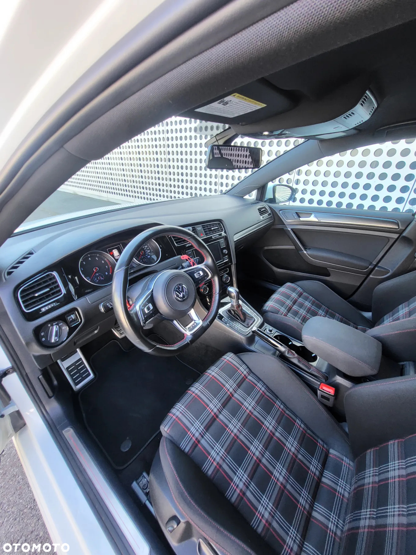 Volkswagen Golf 2.0 TSI OPF DSG GTI - 25