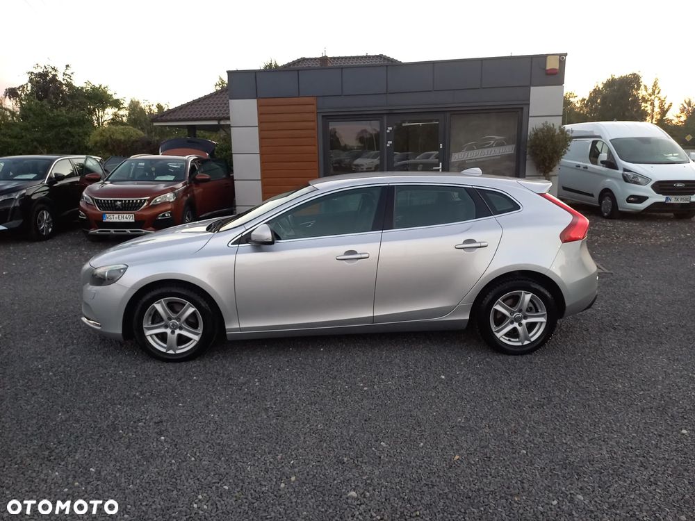 Volvo V40 D3 Momentum - 3