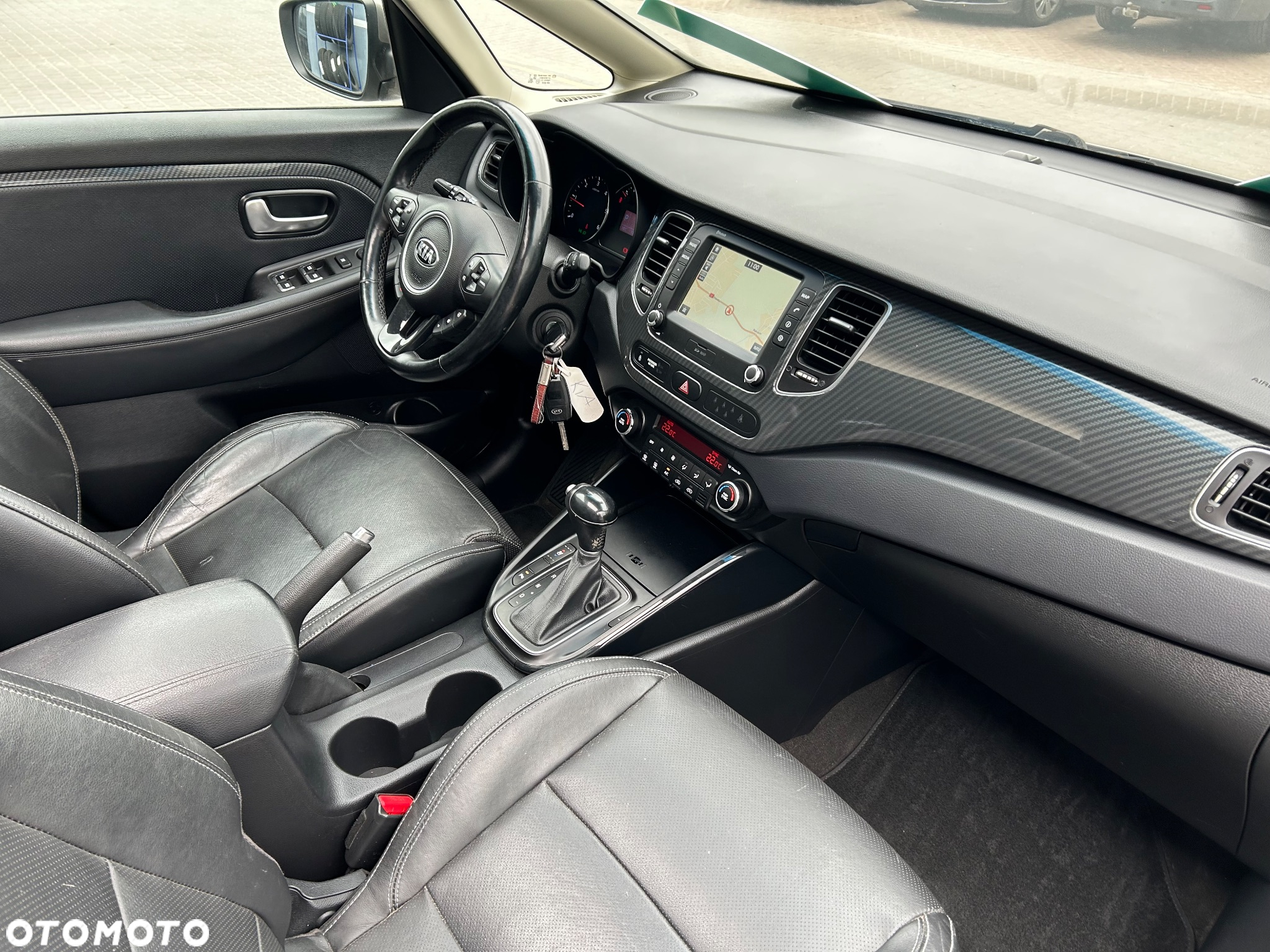 Kia Carens 1.7 CRDi L 7os DCT - 28