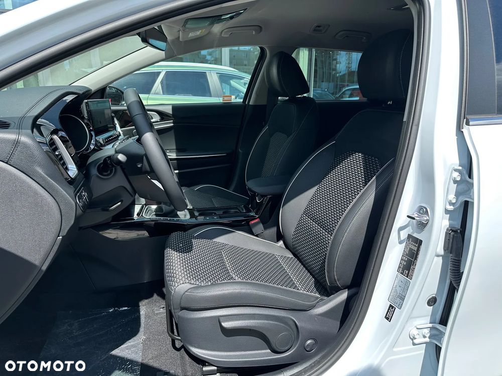 Kia Ceed 1.5 T-GDI Tribute - 15