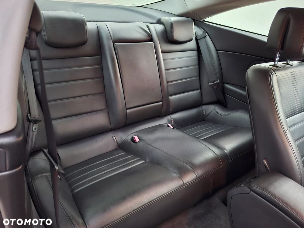 Renault Laguna dCi 180 FAP GT - 22