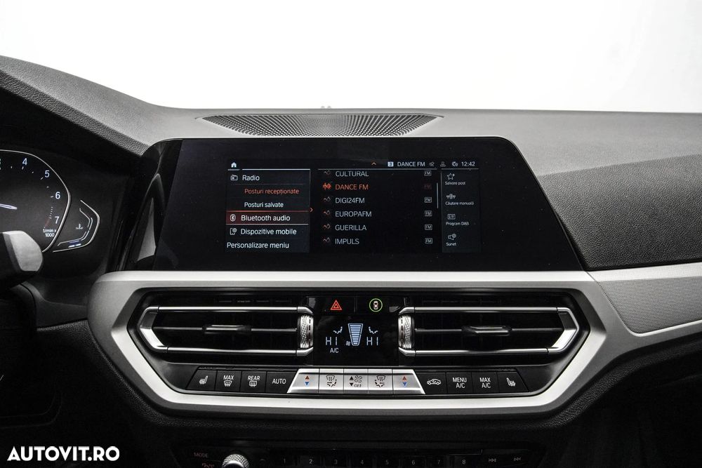 BMW Seria 3 320i AT - 21