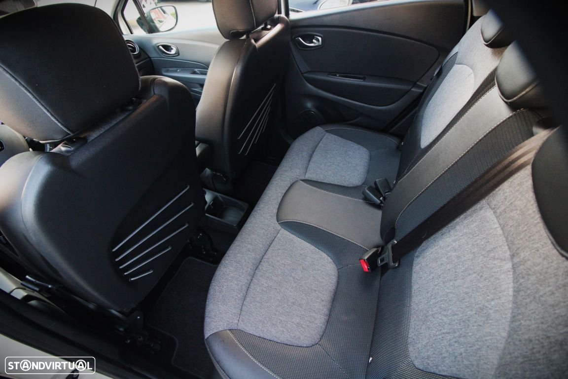 Renault Captur - 19