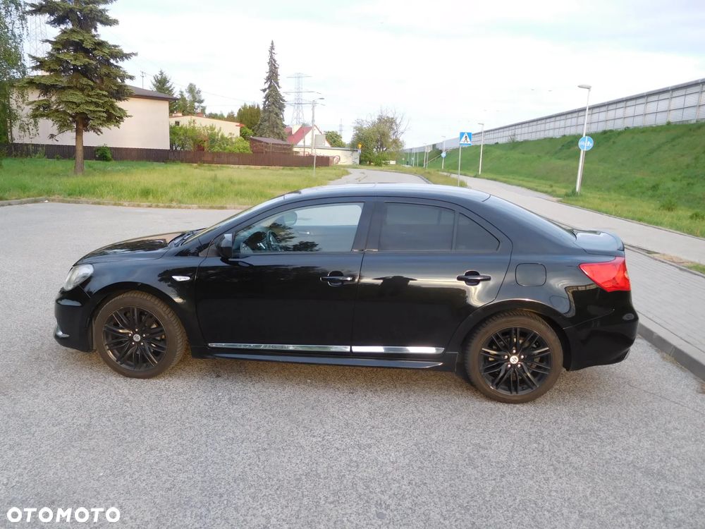 Suzuki Kizashi 2.4 Sport 4WD CVT - 18