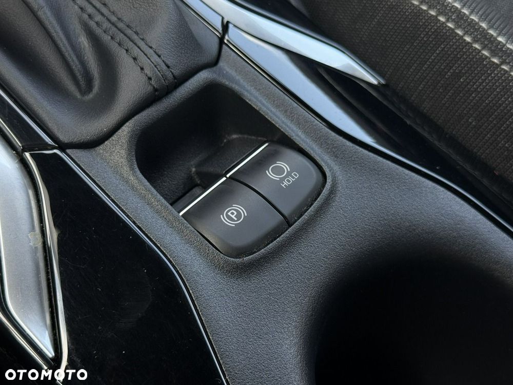 Toyota Corolla 1.8 Hybrid Comfort - 32