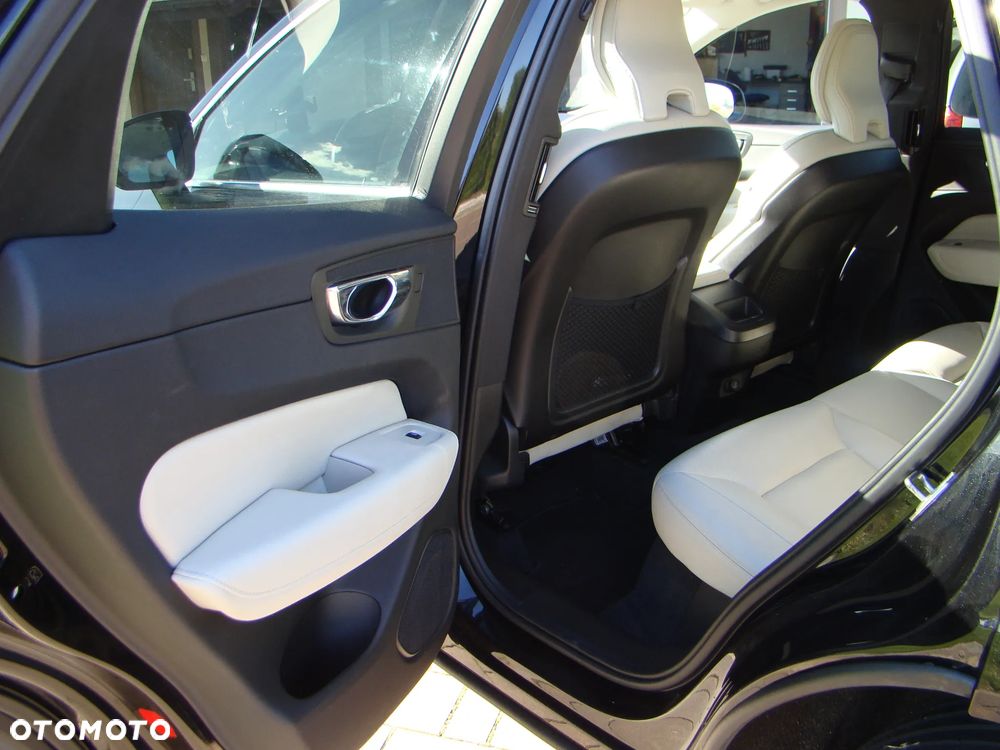 Volvo XC 60 - 24