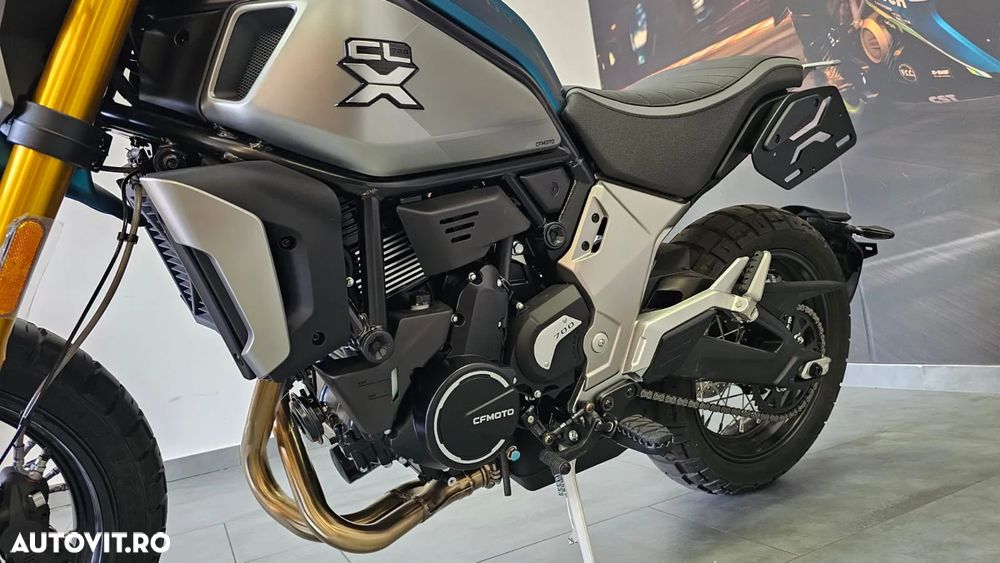 CF Moto 700CL-X Heritage - 4