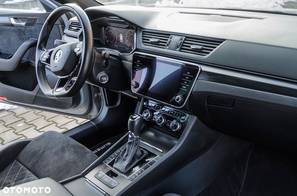 Skoda Superb 2.0 TDI SCR Sportline DSG - 13