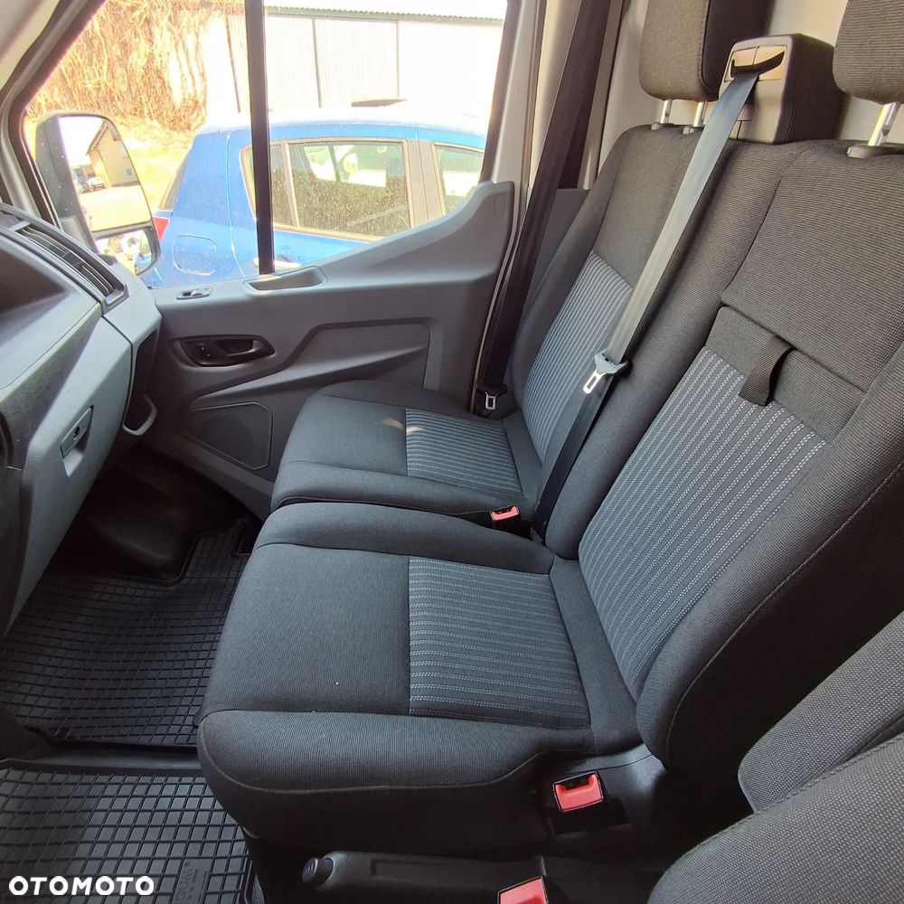Ford Transit - 12