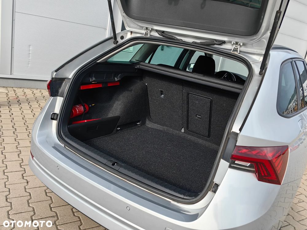 Skoda Octavia 1.5 TSI Business - 29