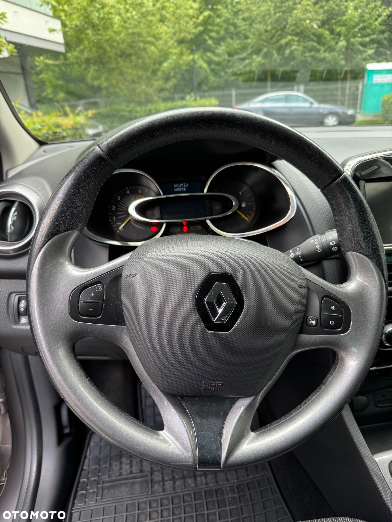 Renault Clio - 9