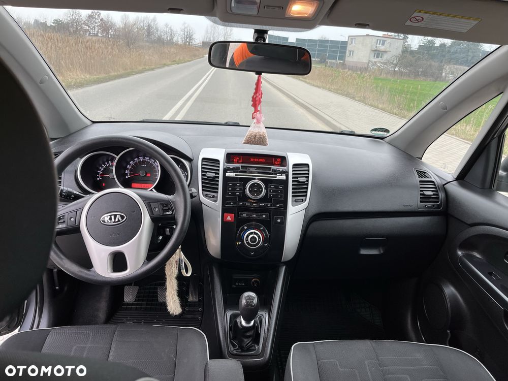 Kia Venga - 7