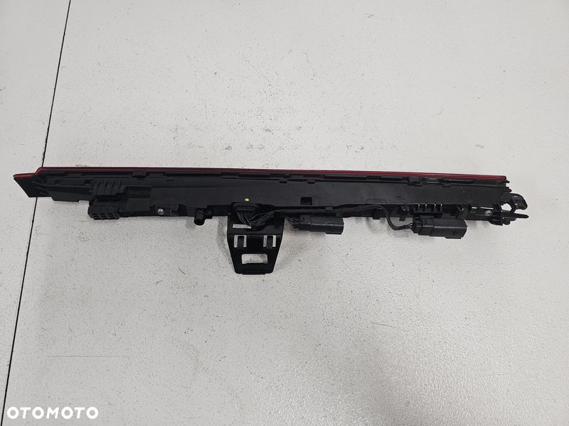 VOLVO C40 LAMPA LEWY TYŁ LEWA TYLNA W KLAPĘ - 8